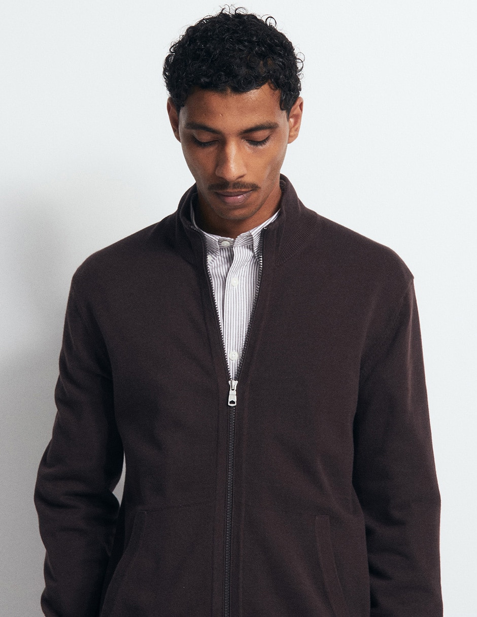 Suéter cuello alto para hombre 4