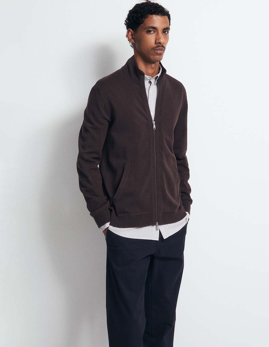 Suéter cuello alto para hombre 6